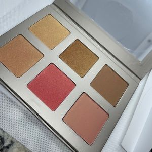 ICONIC LONDON BLAZE CHASER FACE PALETTE